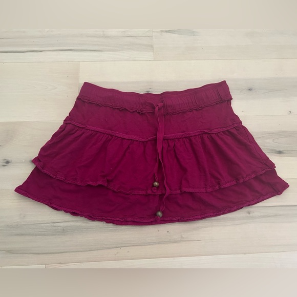 Old Navy Dresses & Skirts - Old Navy Ruffle Mini Skirt XS